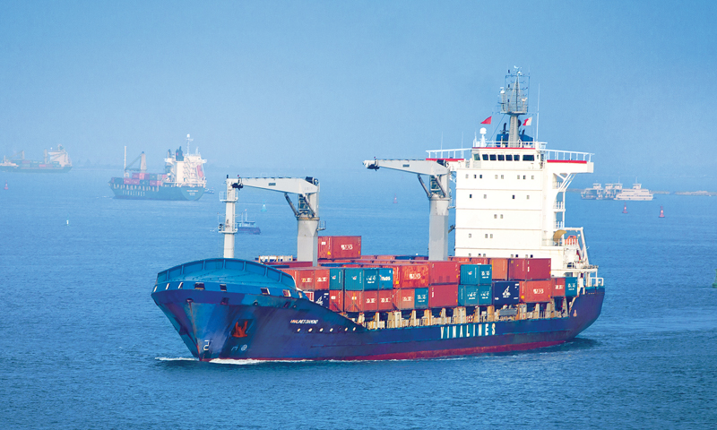 Tàu biển tuyến quốc tế dung tích từ 500 trở lên phải có GCNLĐ hàng hải
