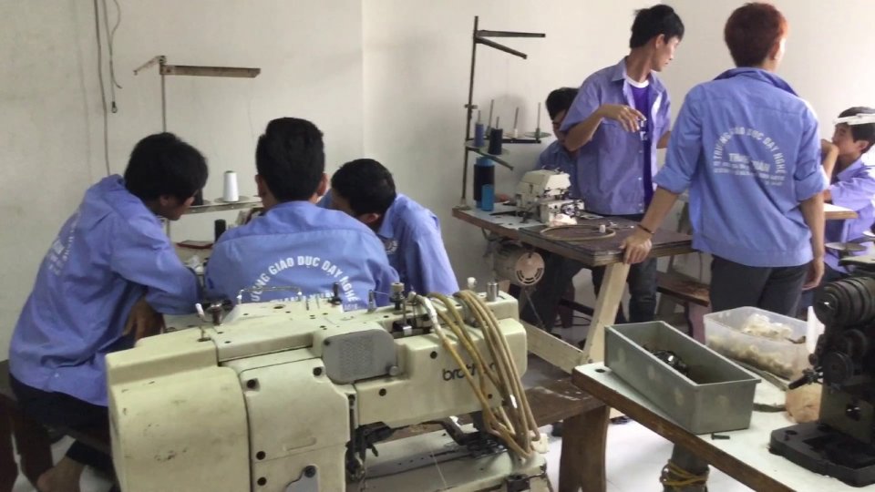 Post-graduation Employment in Intermediate-level Sewing Equipment Maintenance, Circular 47/2018/TT-BLDTBXH