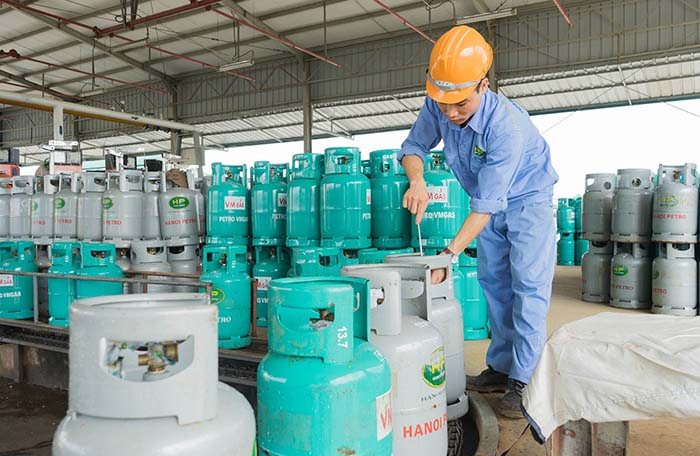 Fines of up to VND 80,000,000 for producing and processing gas at a facility whose construction has not been approved by a competent authority in Vietnam