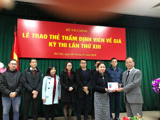 Hội đồng thi thẩm định viên về giá được quy định như thế nào?, Thông tư 46/2014/TT-BTC