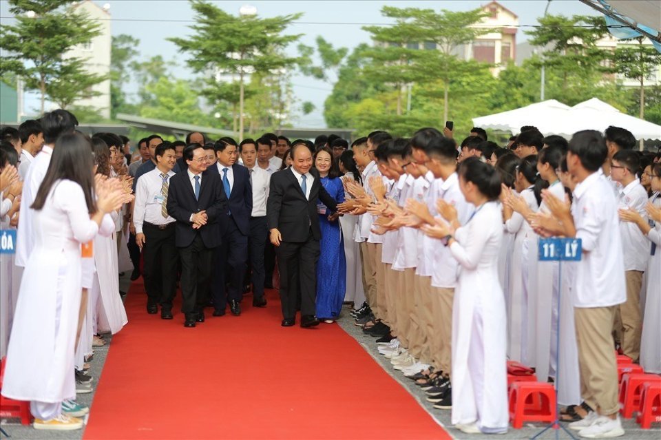 Standards for principals and deputy principals of secondary schools in Vietnam