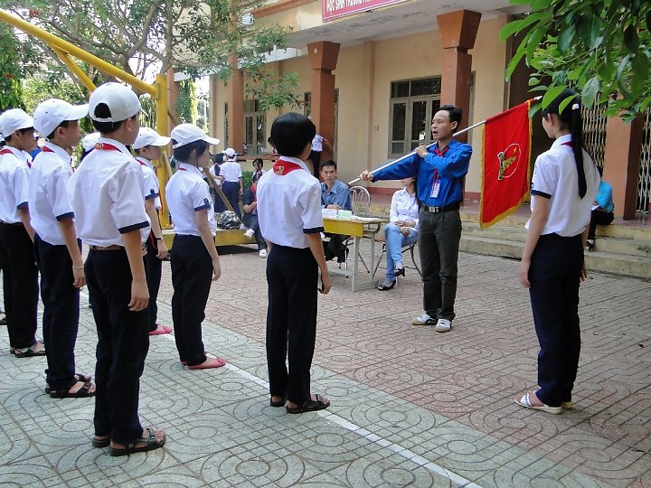 5 things you need to know about teacher in charge of the team in Vietnam