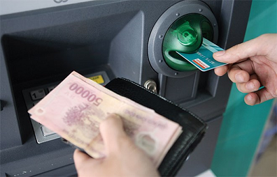 Điểm mới về trả lương qua thẻ ATM từ 2021 có lợi cho NLĐ