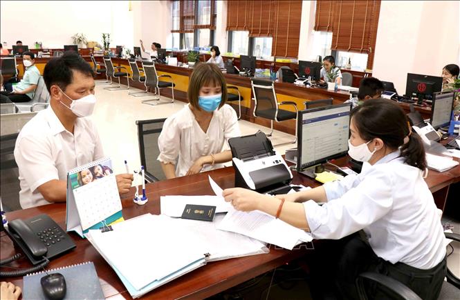 What are land-related administrative procedures in Vietnam?