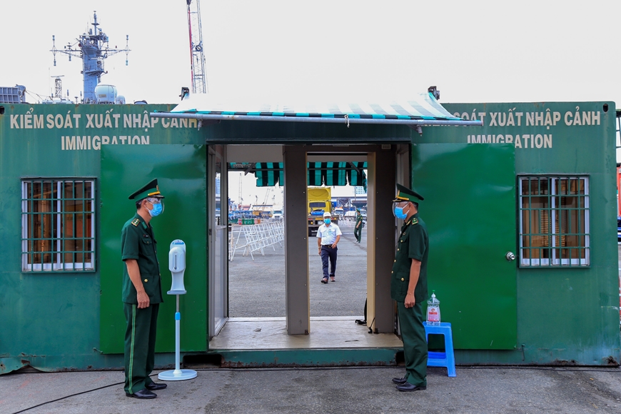 Responsibilities of the border guards at land border gates from July 31, 2023 in Vietnam