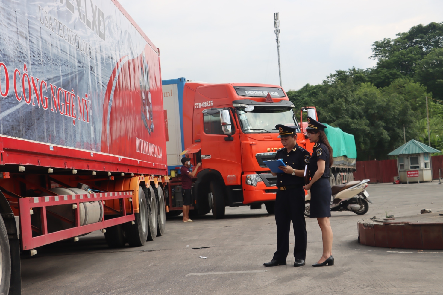 Customs formalities for vehicle in Vietnam