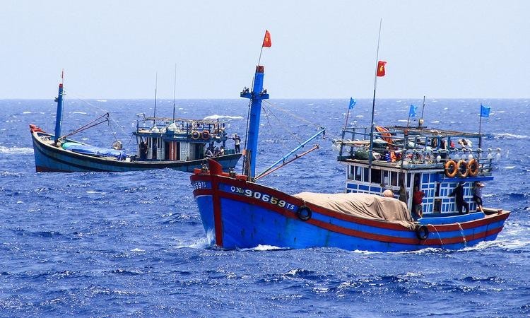 Điều kiện khai thác thủy sản ngoài vùng biển Việt Nam