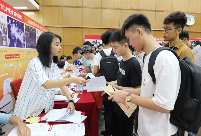 Notable points about the timelines on university admission 2023 in Vietnam