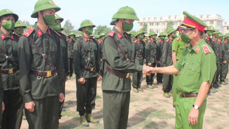 Hardship allowance for relatives of non-commissioned officers and soldiers of the People's Public Security Forces in Vietnam