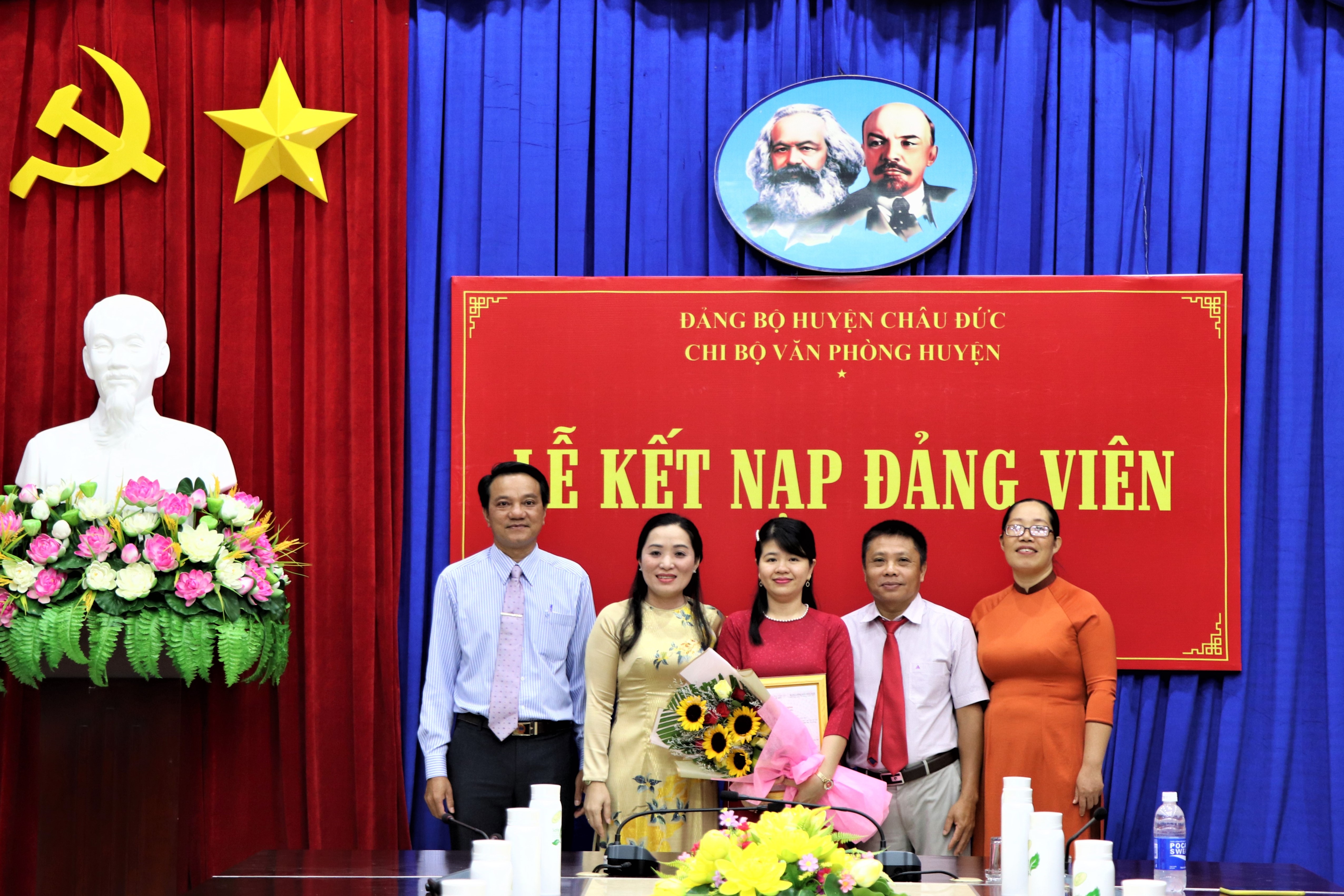 The latest procedures for admission of the newest party members in Vietnam