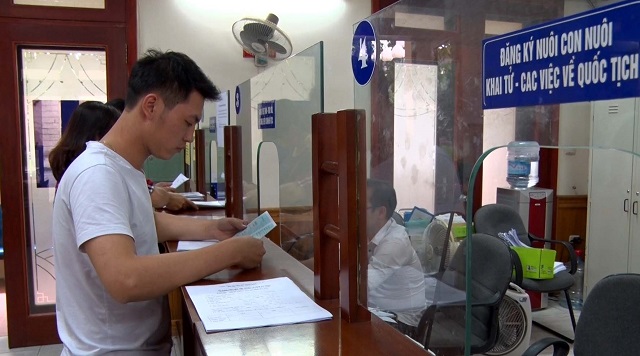 Prohibited acts of civil status officers in Vietnam