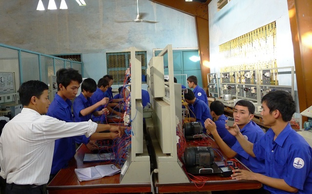 Regulations on vocational training for trainees and apprentices in Vietnam
