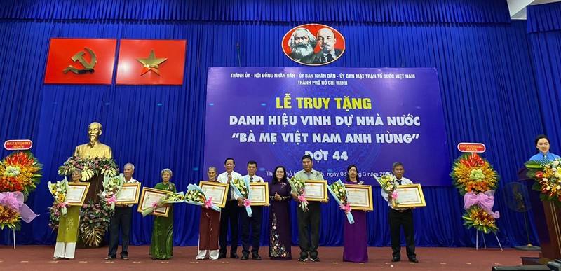 Thành phố Hồ Chí Minh tổ chức lễ truy tặng danh hiệu Bà mẹ Việt Nam Anh hùng