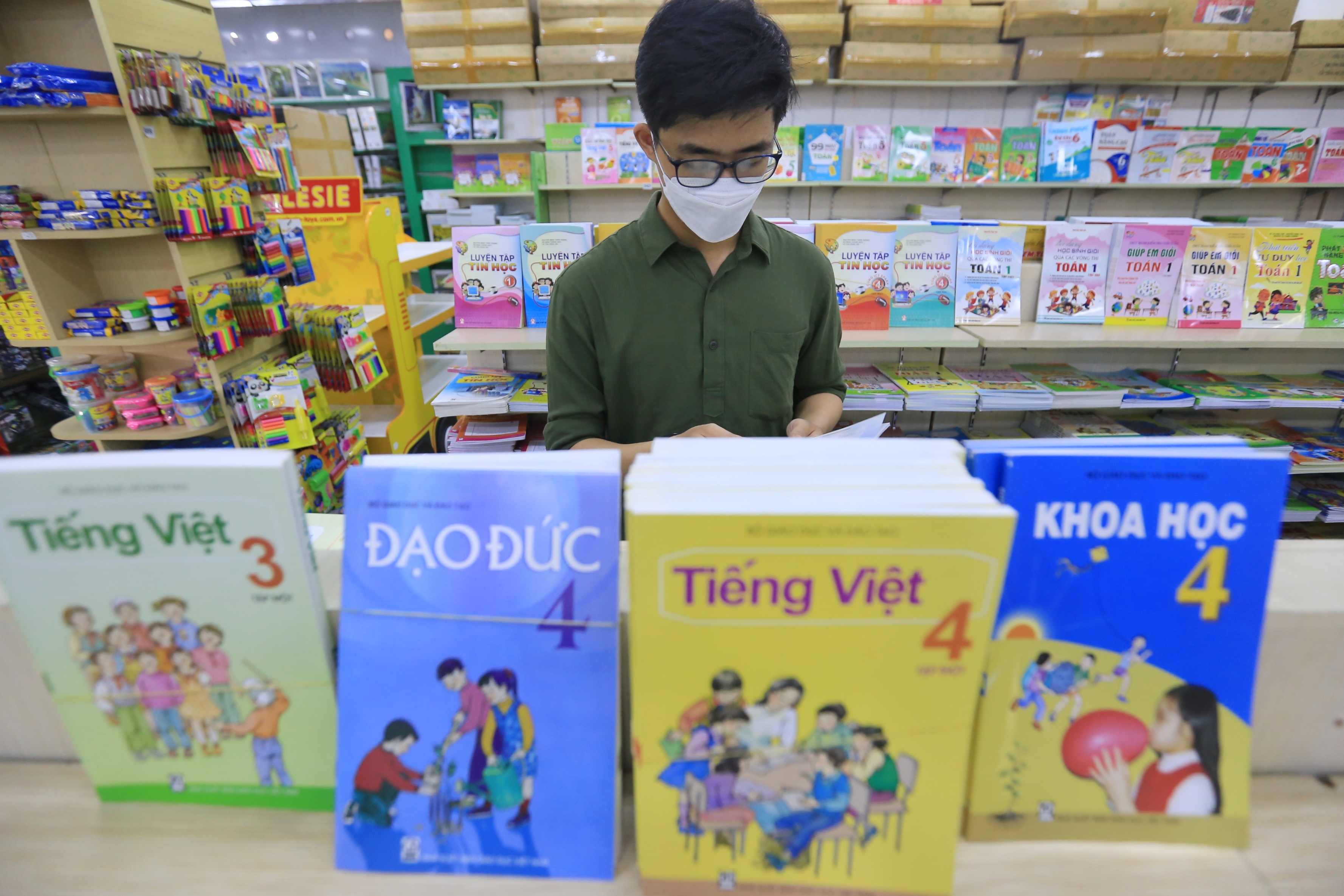 Amendments to regulations on textbook selection in Vietnam specified in Circular 25/2020/TT-BGDDT
