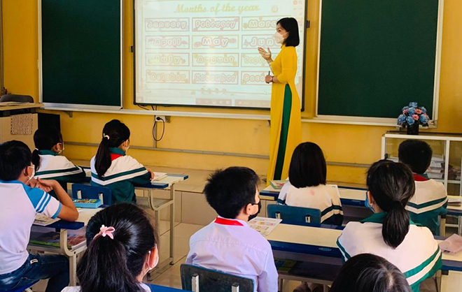 Proposal on some specific policies to recruit English, IT, and Art teachers in Vietnam