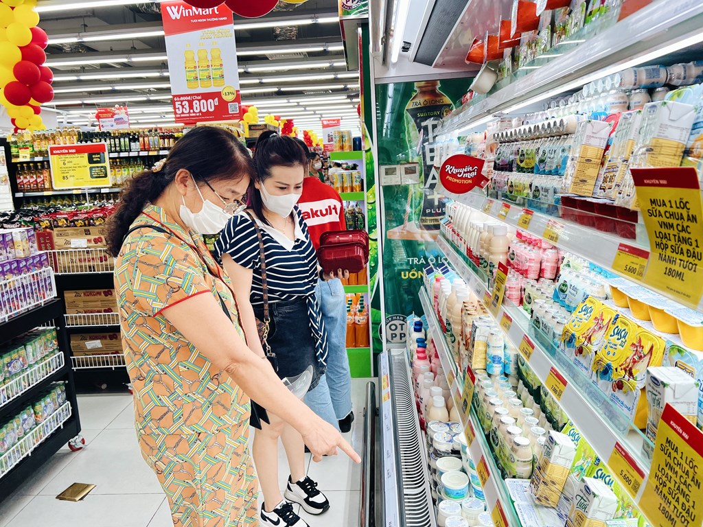 State policies on protection of consumers’ rights under the new law in Vietnam