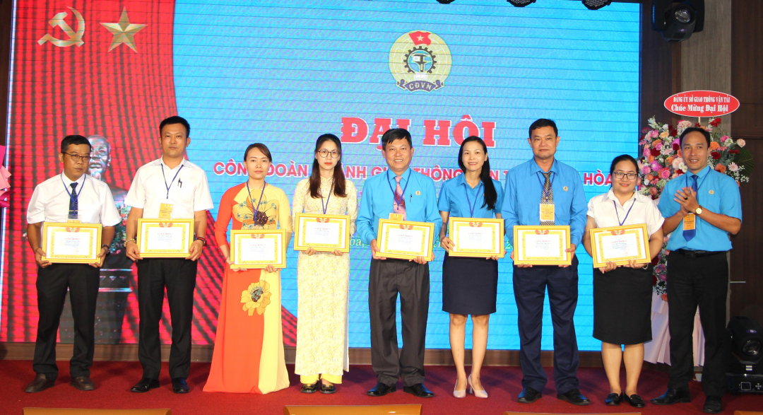 Criteria for awarding the Certificate of Merit in the Transport sector in Vietnam
