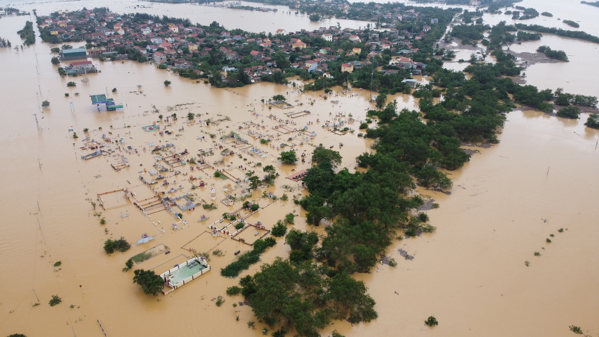 Thủ tướng yêu cầu tập trung ứng phó, khắc phục hậu quả mưa lũ tại khu vực Trung Bộ
