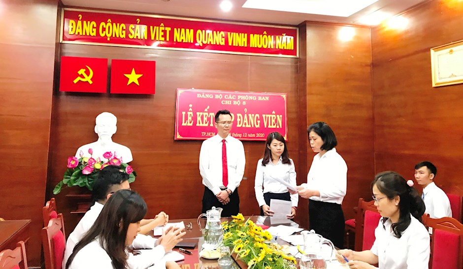 Instructions on arranging party organization when arranging district-level administrative units in Vietnam