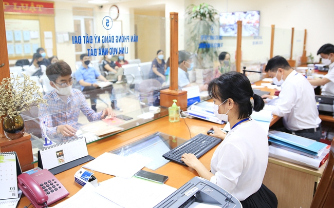 Official Dispatch 64/BNV-CCVC: to determine the structure of civil servant ranks and the structure of public employee professional titles in Vietnam