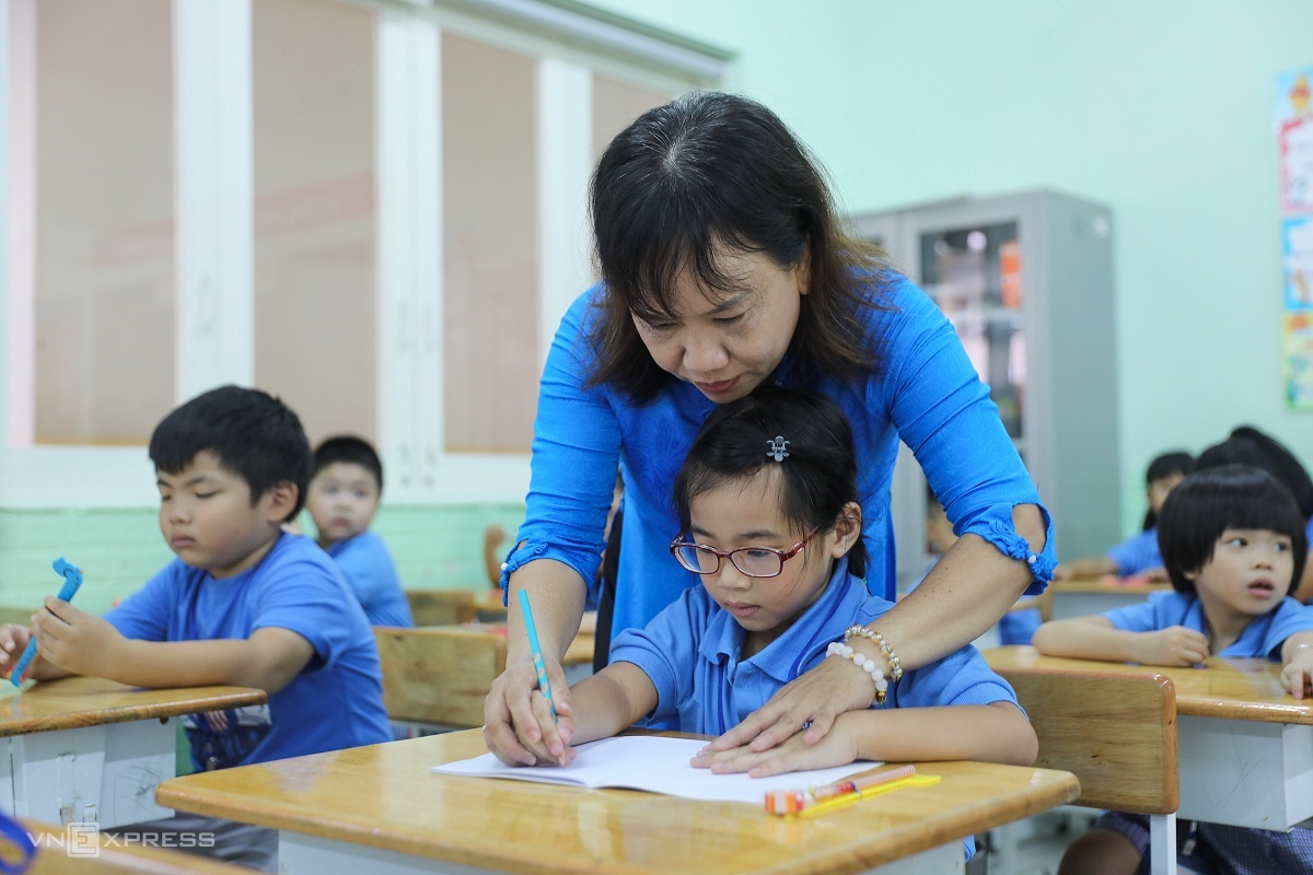 In the near future, teachers at all levels will receive good news regarding salary and qualifications in Vietnam