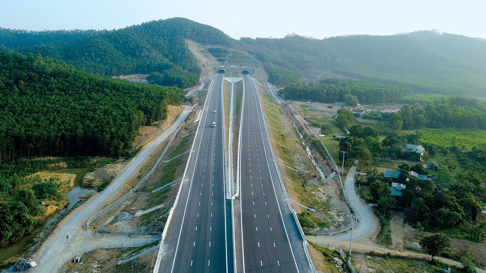 Procedures for approving plans for traffic organization on expressway in Vietnam 