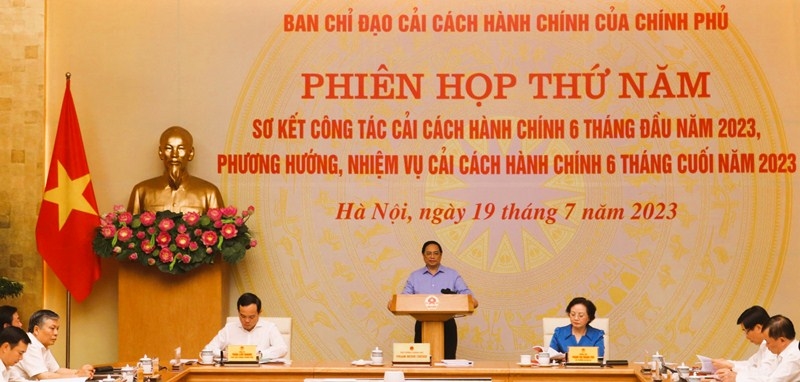 Tasks and powers of the Head and Deputy Head of the Steering Committee for Administrative Reform of the Government of Vietnam