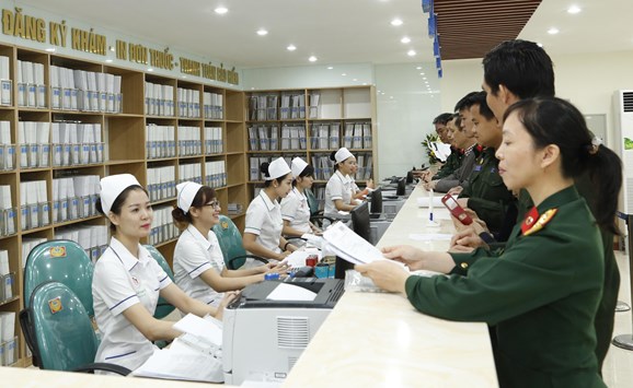 Procedures for issuance of a practice of medicine in the military in Vietnam