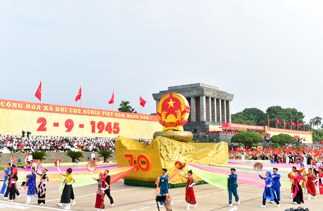 Regulations for evaluating and recognizing commemorative projects for major holidays of the capital and Vietnam 