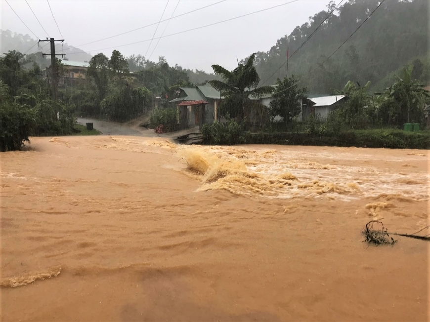 Focusing on overcoming the consequences of floods and proactively responding to natural disasters in the mountainous and northern midland provinces of Vietnam