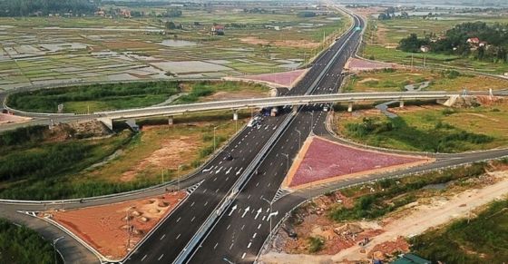 Strive  to  Complete  3,000  km  of  Expressways  by  the  End  of  2025